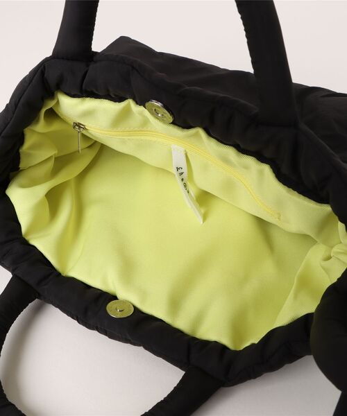 cheek(BAG)(チーク)の「puff kinchaku 2way tote / 中綿入り ショルダーバッグ(ショルダーバッグ・レディース・パープル/イエロー/グレー/ブラック/カーキ・FREE)」の14枚目の写真