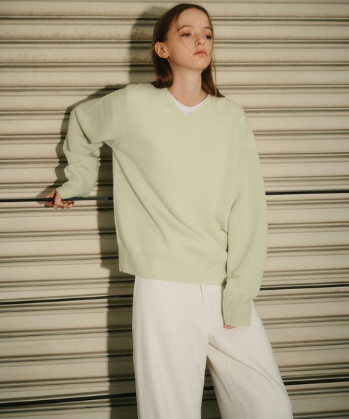 セール】Vネックニットプルオーバー / V-Neck Knit Pullover（ニット