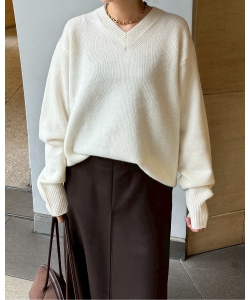 セール】Vネックニットプルオーバー / V-Neck Knit Pullover（ニット