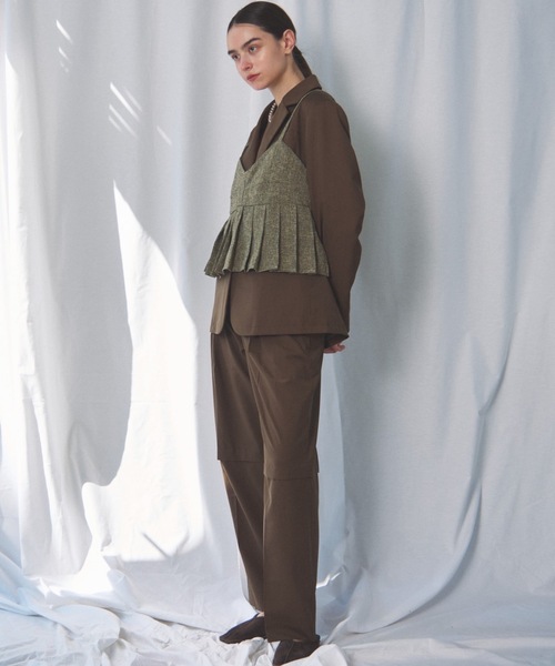 CIEL'AIR(シエルエアー)の「SLIT JACKET(スリットジャケット)(テーラードジャケット・レディース・ブラウン/グレー・MEDIUM)」の5枚目の写真