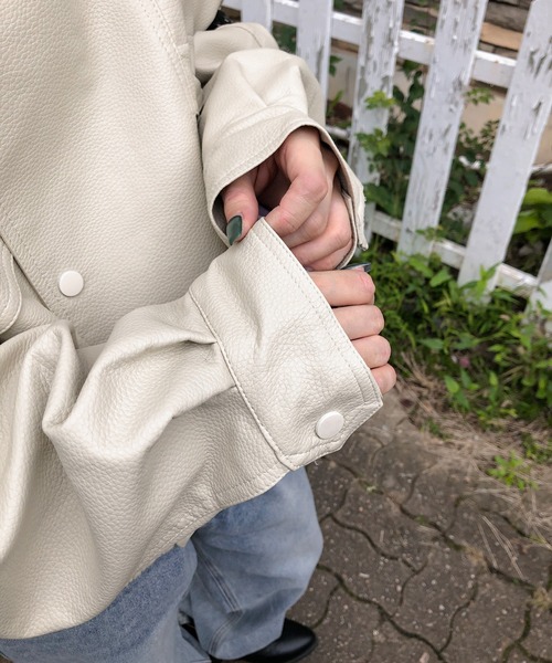 UNE MANSION（ユヌマンション）の「ユニークポイントハイネックオーバーサイズファネルジャケット（テーラードジャケット・レディース・アイボリー/ブラック・FREE）」の16枚目の写真