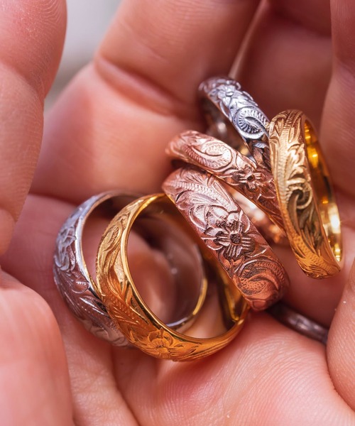 IRIEBEACH(アイリービーチ)の「Barrel ring 4mm/【ハワイアンジュエリー】【サージカルステンレス】【金属アレルギー対応】【IRIEBEACH / アイリービーチ】つけっぱなしOK(リング・レディース・ゴールド/シルバー/ピンク・7号/21号/19号/17号/15号/13号/11号/9号)」の6枚目の写真