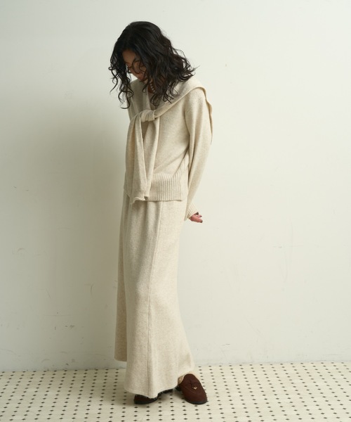 Lutim by u（ルチバイユー）の「【3点セット】Stole knit setup / ストール付きニットセットアップ（ワンピース・レディース・チャコールグレー/アイボリー/ブラウン・FREE）」の6枚目の写真