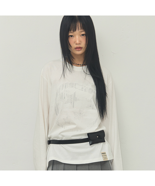 GRAVER（グレーバー）の「[ユニセックス]STAR APPLE ロングスリーブTシャツ_3カラー（Tシャツ/カットソー・レディース・ブラック/ホワイト/チャコール・MEDIUM/LARGE）」の2枚目の写真