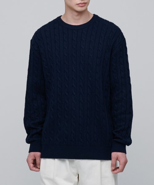 MUSINSA STANDARD(ムシンサスタンダード)の「ケーブルクルーネックニット【ネイビー】(ニット/セーター・メンズ・その他・SMALL/MEDIUM/LARGE/X-LARGE/XX-LARGE)」の2枚目の写真