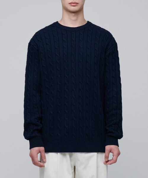 MUSINSA STANDARD(ムシンサスタンダード)の「ケーブルクルーネックニット【ネイビー】(ニット/セーター・メンズ・その他・SMALL/MEDIUM/LARGE/X-LARGE/XX-LARGE)」の3枚目の写真