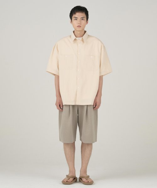 XERO（ゼロ）の「Deep One Tuck Sweat Shorts [Light Khaki]（その他パンツ・メンズ・その他・LARGE/MEDIUM/SMALL）」の3枚目の写真