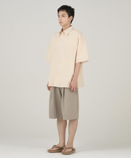 XERO（ゼロ）の「Deep One Tuck Sweat Shorts [Light Khaki]（その他パンツ・メンズ・その他・LARGE/MEDIUM/SMALL）」の4枚目の写真