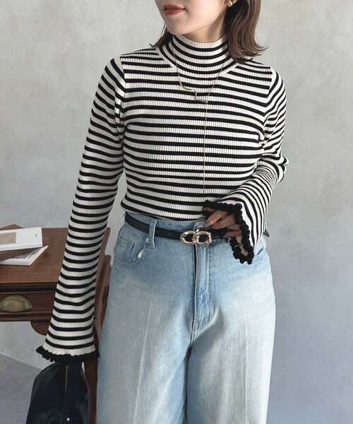 Thevon（ゼボン）の「袖フリルフレアスリーブハイネックニット（ニット/セーター・レディース・レッド/アイボリー/ブラック・FREE）」の7枚目の写真