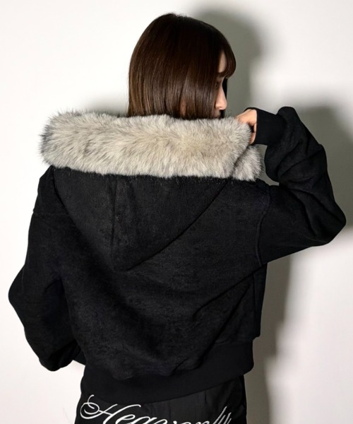 .KOM(ドットコム)の「A'GEM/9 × .kom 『.kom/ドットケーオーエム』 【Y2K】フェイクファーフード付きジップアップパーカー(パーカー・レディース・ライトグレー/ブラック・FREE)」の17枚目の写真