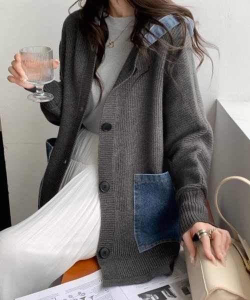 ABITOKYO（アビトーキョー）の「デニムドッキングフーディニットパーカー（パーカー・レディース・アイボリー/チャコールグレー/モカ/ブラック・FREE）」の3枚目の写真