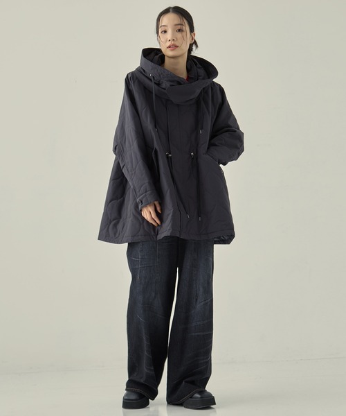 VACHEMENT（ヴァシュモン）の「【VACHEMENT/ヴァシュモン】リサイクル60/40クロスキルティング モッズコート（その他アウター・レディース・ダークグレー/ブラック・FREE）」の3枚目の写真