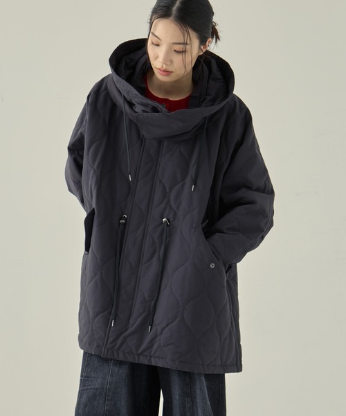 VACHEMENT（ヴァシュモン）の「【VACHEMENT/ヴァシュモン】リサイクル60/40クロスキルティング モッズコート（その他アウター・レディース・ダークグレー/ブラック・FREE）」の9枚目の写真