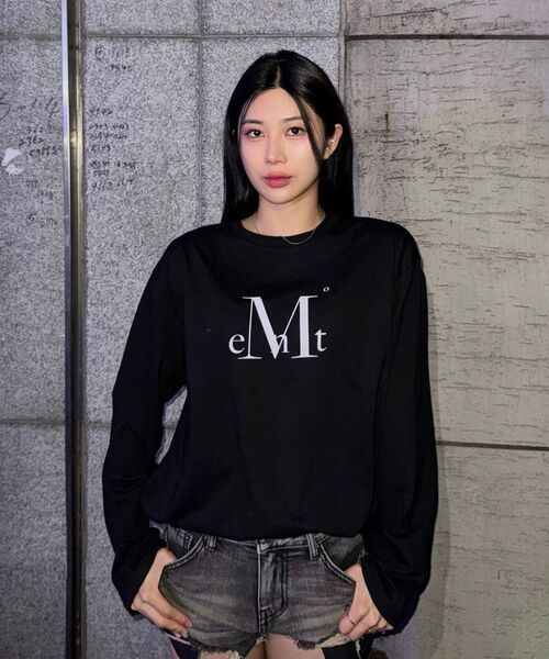 MUCENT(ムセント)の「メインシンボルシグネチャーロゴロングスリーブ(2カラー、男女共用)(Tシャツ/カットソー・レディース・ホワイト/ブラック・FREE)」の7枚目の写真