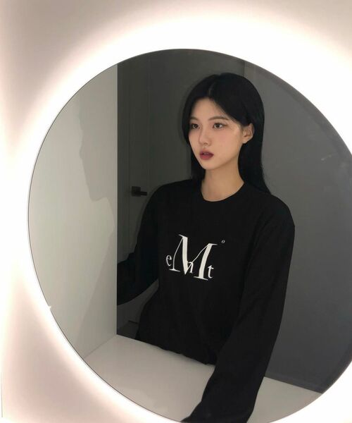 MUCENT(ムセント)の「メインシンボルシグネチャーロゴロングスリーブ(2カラー、男女共用)(Tシャツ/カットソー・レディース・ホワイト/ブラック・FREE)」の12枚目の写真