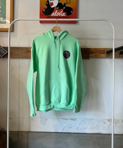 URBAN ISLAND SOCIETY(アーバンアイランドソサエティ)の「【URBAN ISLAND SOCIETY/アーバンアイランドソサエティ】UIS MAITAI HOODIE/パーカー プルオーバー スウェット ハワイアン トロピカル グラフィック(パーカー・メンズ・ブラック/オレンジ/ライム・SMALL/MEDIUM/LARGE/X-LARGE)」の6枚目の写真