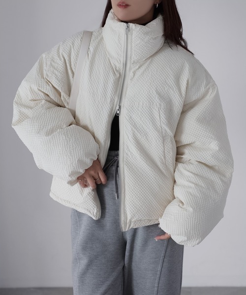 Riberry（リベリー）の「チェックサッカースタンドカラーショートダウン（ダウンジャケット/コート・レディース・ベージュ/ブラウン/アイボリー/ブラック・FREE）」の6枚目の写真