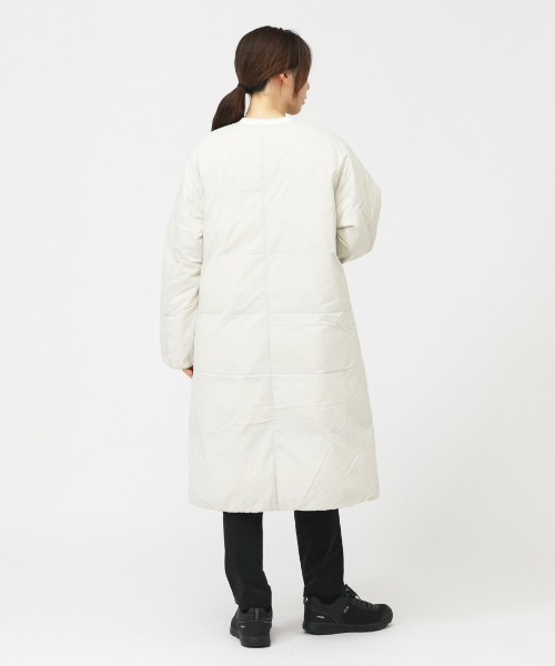 NANGA（ナンガ）の「ナンガ  NO COLLAR DOWN COAT（ダウンジャケット/コート・レディース・ブラック/アイボリー・L/M）」の12枚目の写真