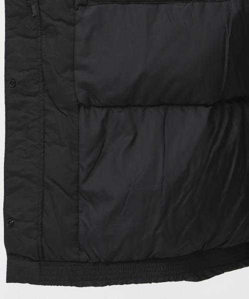 NANGA（ナンガ）の「ナンガ  NO COLLAR DOWN COAT（ダウンジャケット/コート・レディース・ブラック/アイボリー・L/M）」の5枚目の写真