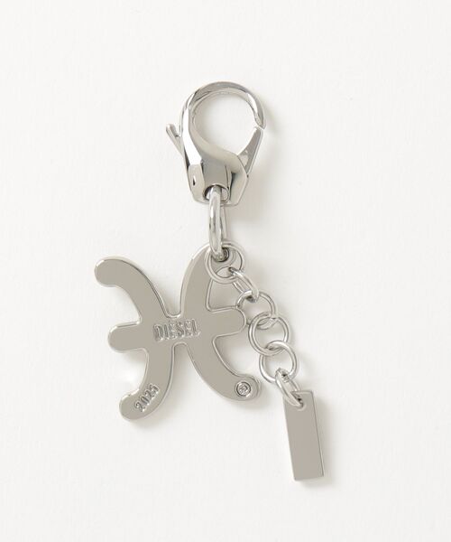 DIESEL(ディーゼル)の「レディース チャーム CHARM PISCES CHARMS(チャーム・レディース・シルバー・UNI)」の2枚目の写真
