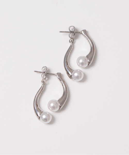 TONE SELECT GOODS(トーンセレクトグッズ)の「【Peony/ピオニー】/ステンレス アクリルパール クロスピアス 0.8mm(ピアス(両耳用)・レディース・ゴールド/シルバー・FREE)」の2枚目の写真