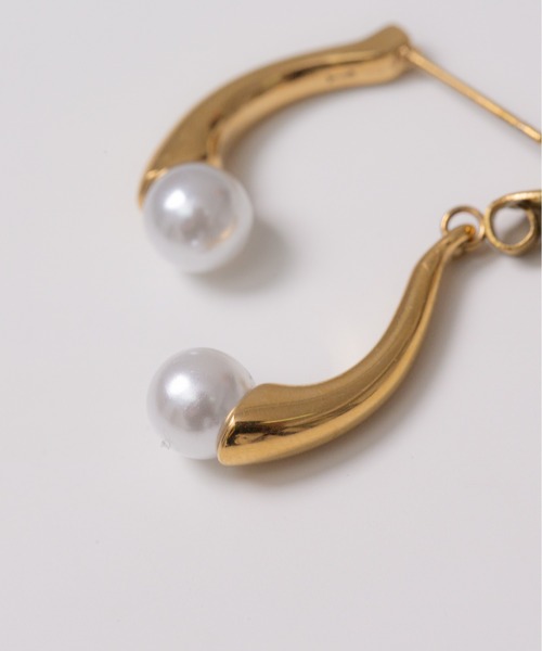 TONE SELECT GOODS(トーンセレクトグッズ)の「【Peony/ピオニー】/ステンレス アクリルパール クロスピアス 0.8mm(ピアス(両耳用)・レディース・ゴールド/シルバー・FREE)」の3枚目の写真