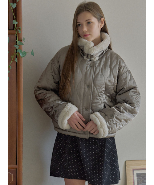 AVANT-G(アバン)の「Wave Quilting Short Padding - KHAKI(ダウンジャケット/コート・レディース・カーキ/ブラック・FREE)」の10枚目の写真