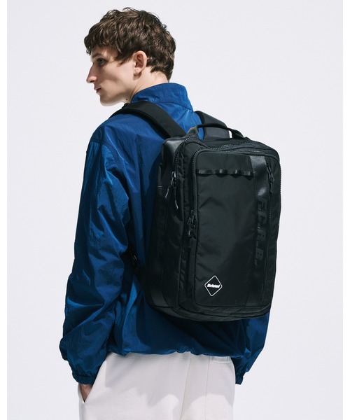 F.C.Real Bristol（エフシーレアルブリストル）の「TOUR 3WAY SQUARE BACKPACK（バックパック/リュック・メンズ・ブラック・FREE）」の2枚目の写真