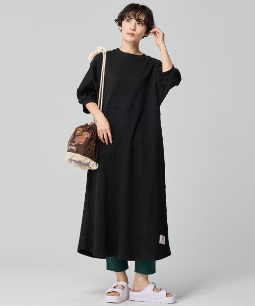 KRIFF MAYER Lady's Collection（クリフメイヤーレディースコレクション）の「楊柳カットソーワンピース（Tシャツ/カットソー・レディース・レンガ/ブラック/サックスブルー/ナチュラル・MEDIUM/LARGE）」の2枚目の写真