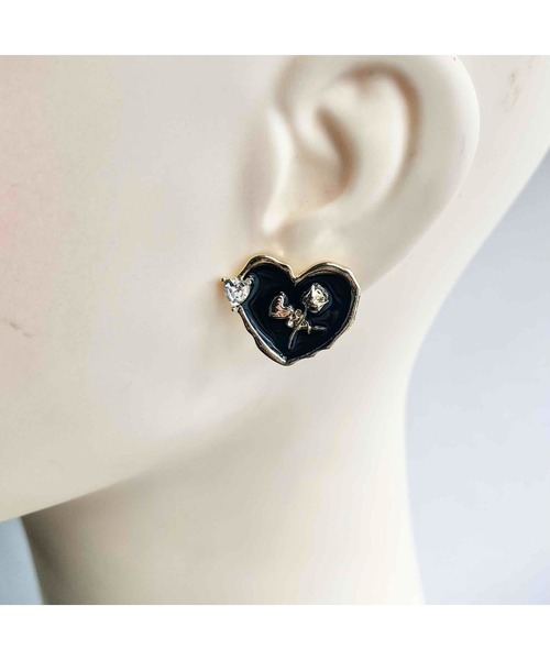 tone(トーン)の「【88eighty-eight】ブラックハート薔薇アンティークピアス【import】(MA)(ピアス(両耳用)・レディース・ブラック・FREE)」の6枚目の写真