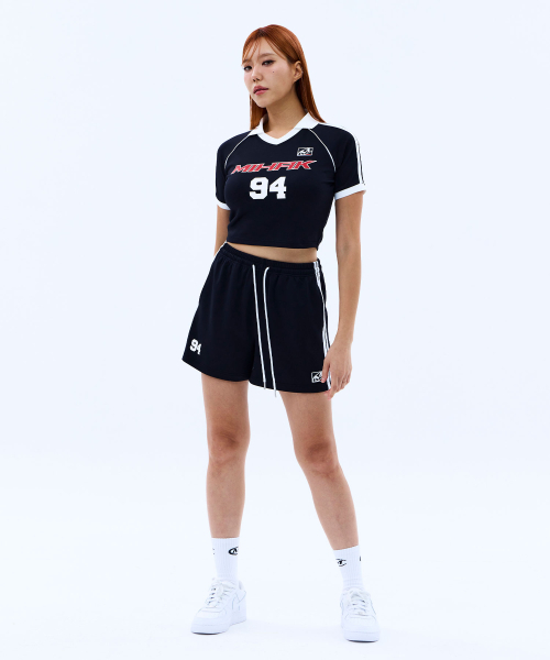 MIHAK（ミハク）の「94 フットボールクロップジャージTシャツ (ブラック)（Tシャツ/カットソー・レディース・その他・1/2）」の2枚目の写真