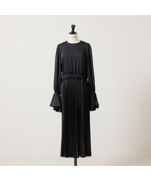 DESIGNWORKS(デザインワークス)の「サテンプリーツドレス(ワンピース・レディース・ブラック・38)」の2枚目の写真