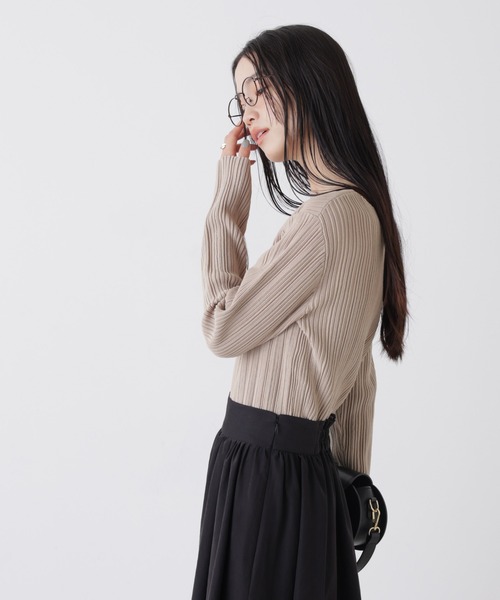 NANO universe（ナノユニバース）の「プリーツニットボートネックトップス(セットアップ可)（ニット/セーター・レディース・ライトベージュ/ベージュ系その他3/ダークネイビー・FREE）」の12枚目の写真