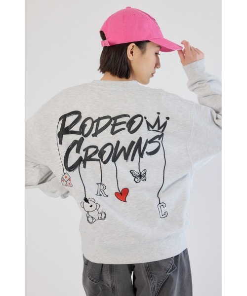 RODEO CROWNS WIDE BOWL（ロデオクラウンズワイドボウル）の「Dangling Charmsスウェット（スウェット・レディース・杢グレー/イエロー/ライトピンク/ブラック・MEDIUM/LARGE）」の2枚目の写真