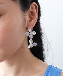 メタルフラワーピアス