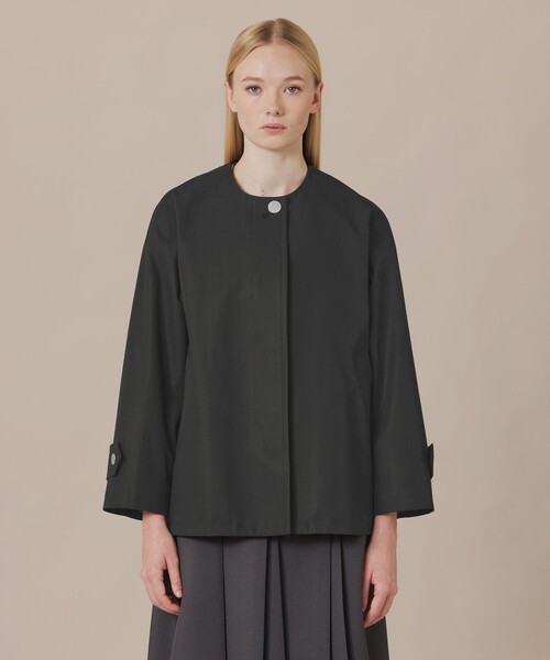 MACKINTOSH LONDON（マッキントッシュ ロンドン）の「【婦人画報4月号掲載】【ROSLEY/ロズリー】ウエザーコットンノーカラーショートコート（ノーカラーコート・レディース・ブルー系その他4/ブラック/ベージュ・38）」の8枚目の写真