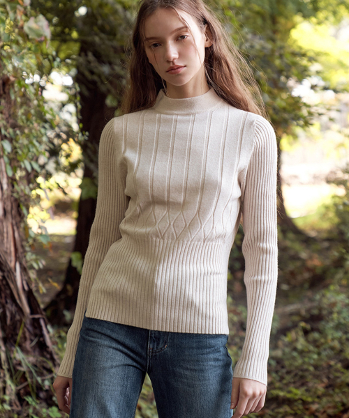 VASCARA(バスカラ)の「DIA Half-neck Knitwear (5colors)(ニット/セーター・レディース・ブラウン/ブラック/アイボリー/ライトベージュ/カーキ・FREE)」の6枚目の写真