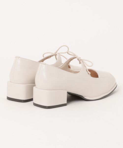 la farfa SHOES(ラ・ファーファ シューズ)の「la farfa shoes リボンストラップ モカパンプス(パンプス・レディース・アイボリー/ブラック・24.5cm/26.5cm/26.0cm/25.5cm/25.0cm/24.0cm/23.5cm)」の3枚目の写真