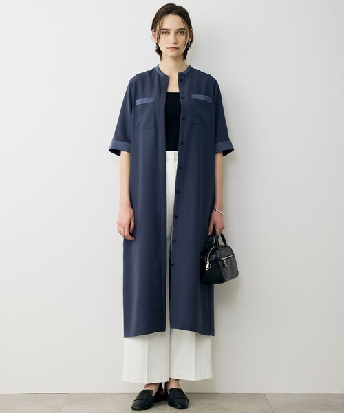 ICB（アイシービー）の「FluidBackSatin シャツワンピース（ワンピース・レディース・グレー系/ブラック系・46/44/42）」の5枚目の写真