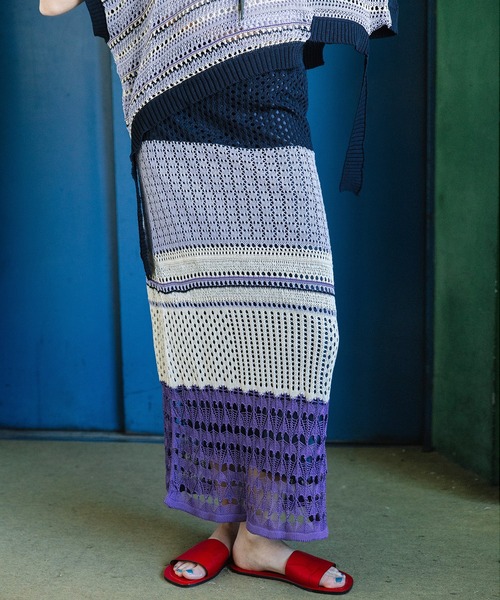 AULA AILA（アウラアイラ）の「【セットアップ着用可】オープンワークニットスカート（スカート・レディース・ブルー/ブラック/パープル・0）」の4枚目の写真