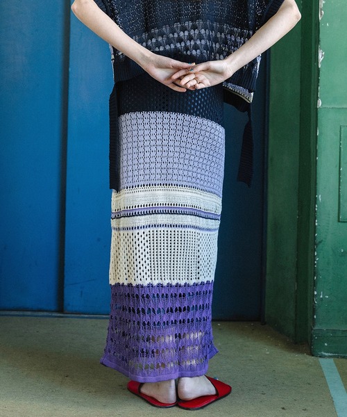 AULA AILA（アウラアイラ）の「【セットアップ着用可】オープンワークニットスカート（スカート・レディース・ブルー/ブラック/パープル・0）」の5枚目の写真