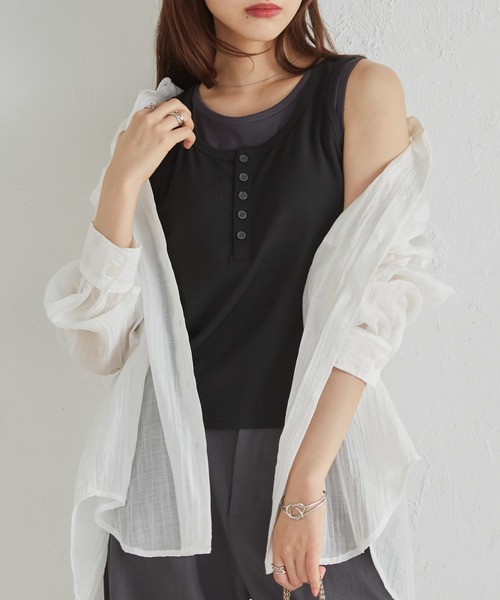 RANAN（ラナン）の「【接触冷感機能付き！】カップ付きレイヤードヘンリーネックタンク（タンクトップ・レディース・ブラック/コーラル/ネイビー/ブラウン・LL/S/M/L）」の10枚目の写真