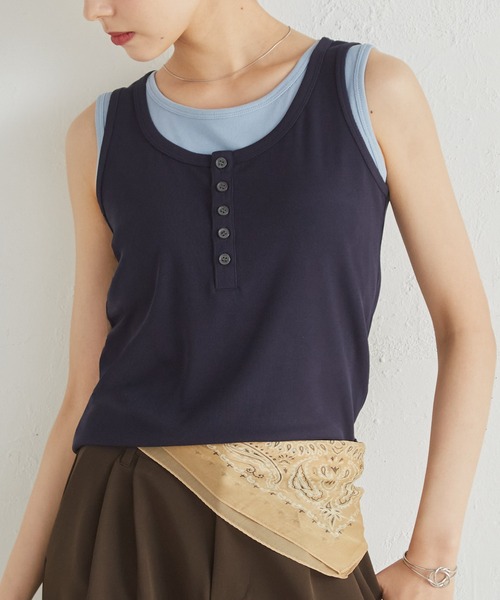 RANAN（ラナン）の「【接触冷感機能付き！】カップ付きレイヤードヘンリーネックタンク（タンクトップ・レディース・ブラック/コーラル/ネイビー/ブラウン・LL/S/M/L）」の22枚目の写真