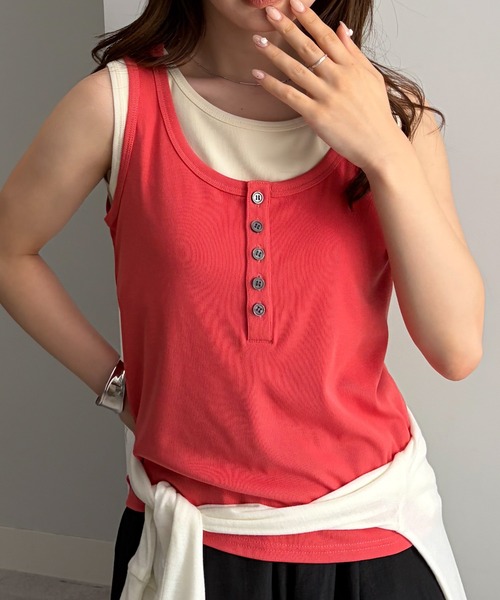 RANAN(ラナン)の「【接触冷感】カップ付きレイヤードヘンリーネックタンク(タンクトップ・レディース・ブラック/コーラル/ネイビー/ブラウン・LL/S/M/L)」の9枚目の写真