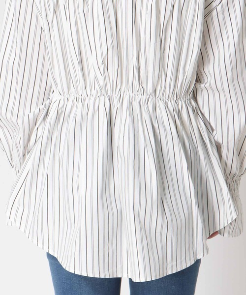 Cepica（セピカ）の「Backギャザーデニムパッチシャツ（シャツ/ブラウス・レディース・ストライプ・FREE）」の6枚目の写真