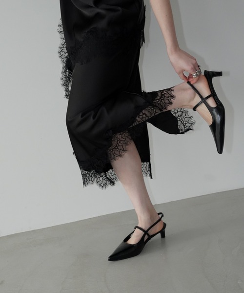 chuclla(チュクラ)の「ストラップライン ポインテッドパンプス chs26s010(パンプス・レディース・ブラック/シルバー・38/37/40/39/36)」の8枚目の写真