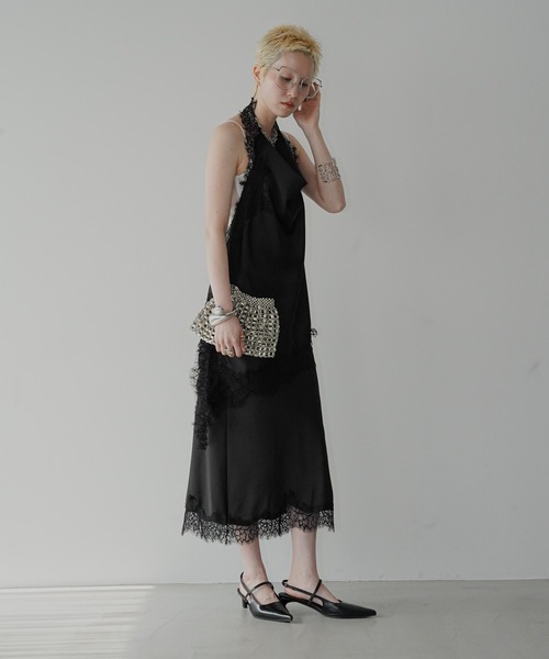 chuclla(チュクラ)の「ストラップライン ポインテッドパンプス chs26s010(パンプス・レディース・ブラック/シルバー・38/37/40/39/36)」の10枚目の写真