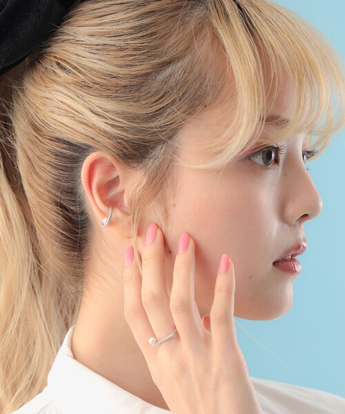 CAROLINA GLASER(カロリナ グレイサー)の「susui / パール リング(ネックレス・レディース・シルバー・9/11/13)」の2枚目の写真