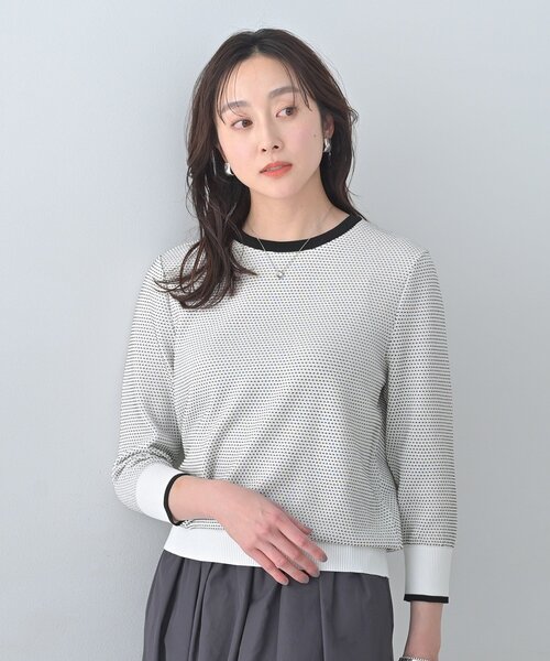 UNTITLED（アンタイトル）の「配色ハイゲージニットトップス（ニット/セーター・レディース・グレー系8/ブラック系4/ホワイト系5・03/02/01/00/48/44/04）」の5枚目の写真