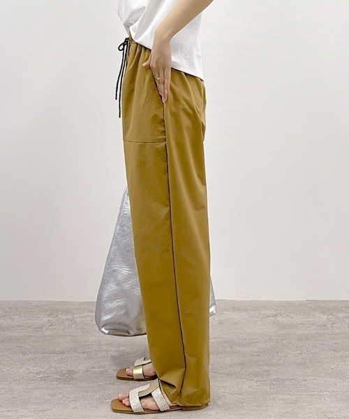 CLOTHY(クロシィ)の「【抜け感で魅せる、大人のイージーパンツ】イージーケア涼感ロングパンツ(その他パンツ・レディース・ブラック/オリーブ/ベージュ・MEDIUM/LARGE)」の10枚目の写真